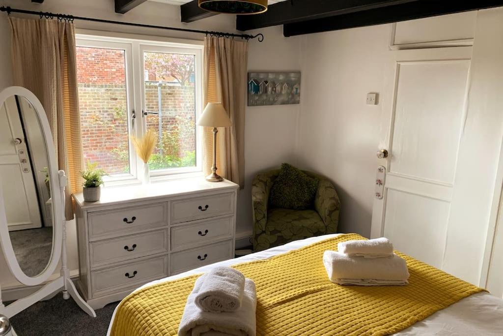 Award Winning Pet Friendly Paddock Cottage Γουίτμπι Εξωτερικό φωτογραφία