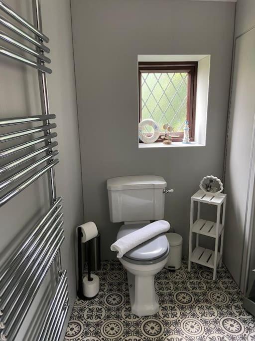 Award Winning Pet Friendly Paddock Cottage Γουίτμπι Εξωτερικό φωτογραφία