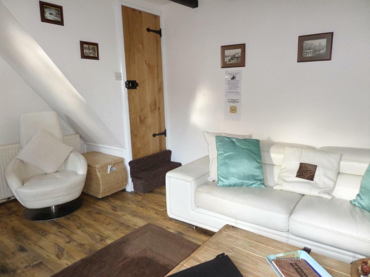 Award Winning Pet Friendly Paddock Cottage Γουίτμπι Εξωτερικό φωτογραφία